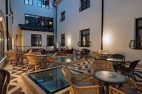 Trianon Hotel