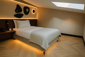 Trianon Hotel