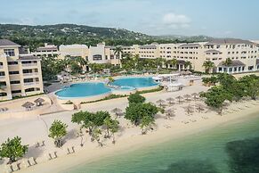 Iberostar Waves Rose Hall Beach - All Inclusive