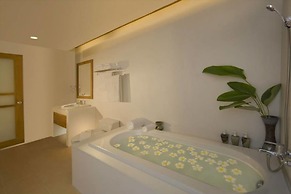 Thai House Beach Resort