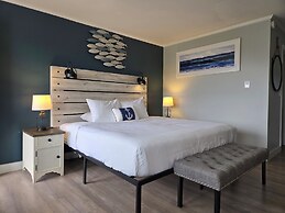 Smuggler's Cove Inn