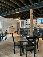 Smuggler's Cove Inn