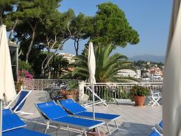 Arc en Ciel Hotel