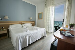 Arc en Ciel Hotel