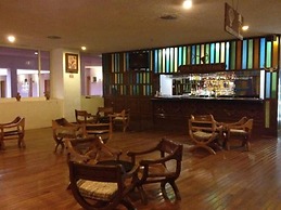 The Halfwaiy Inn