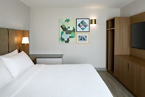 Holiday Inn & Suites Montreal Airport by IHG