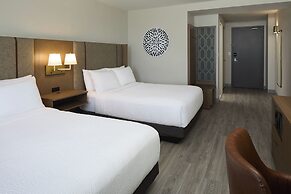 Holiday Inn & Suites Montreal Airport by IHG