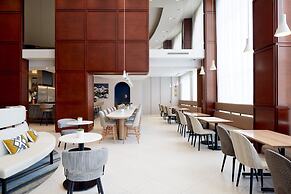 Holiday Inn & Suites Montreal Airport by IHG