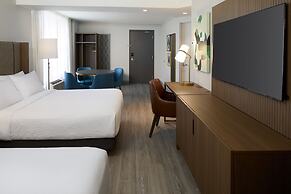 Holiday Inn & Suites Montreal Airport by IHG