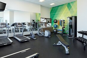 Holiday Inn & Suites Montreal Airport by IHG