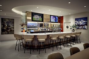 Holiday Inn & Suites Montreal Airport by IHG