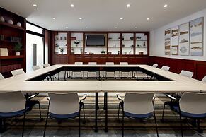 Holiday Inn & Suites Montreal Airport by IHG