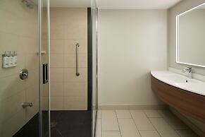 Holiday Inn & Suites Montreal Airport by IHG