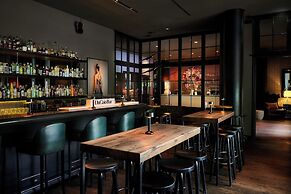 The George Hotel