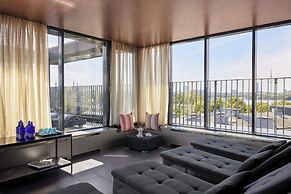The George Hotel