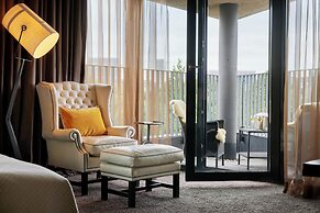 The George Hotel