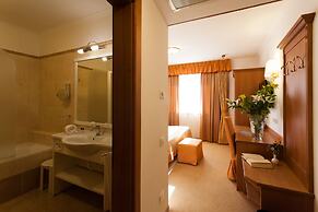 Sartori's Hotel