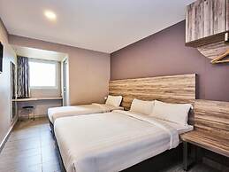 ibis budget Singapore Crystal