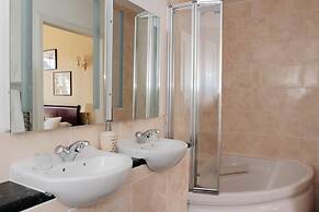 Edinburgh Thistle Hotel