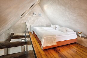 Hotel Monastery