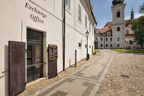 Hotel Monastery