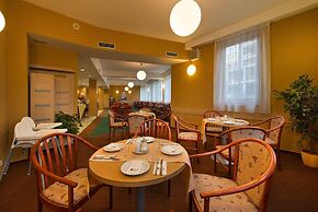 EA Hotel Populus