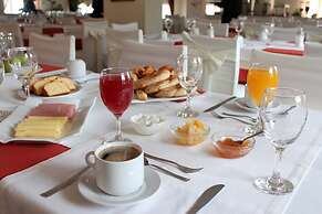 Famissi Eden Hotel
