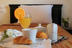 Famissi Eden Hotel