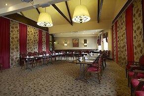 Best Western Plus Pastures Hotel