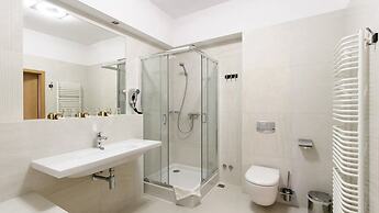 Hotel Apis