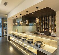 The Regale by Tunga