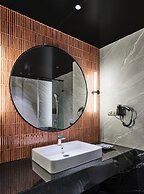 The Regale by Tunga