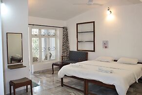 Peravel Beach Holiday Home