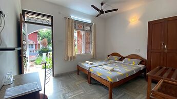 Peravel Beach Holiday Home