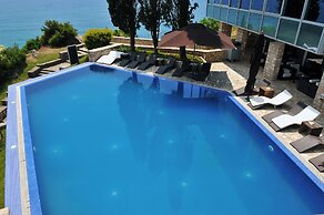 Avala Resort & Villas
