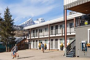 Snow Valley Lodging