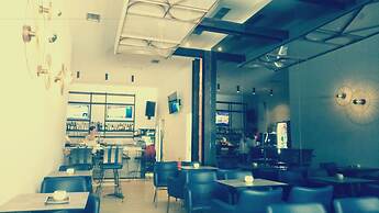 Manessi City Hotel
