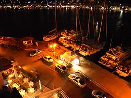 Manessi City Hotel