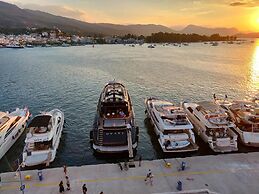 Manessi City Hotel