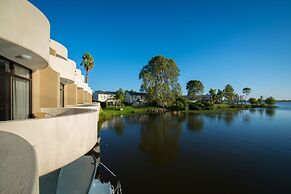 Lake Mulwala Boatel