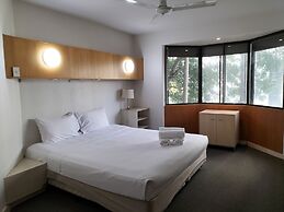 Tiki Hotel Surfers Paradise