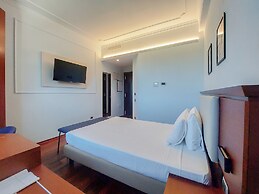 Dado Hotel International
