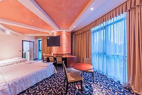 Dado Hotel International