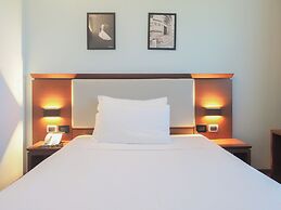 Dado Hotel International