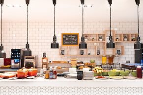 Holiday Inn Stevenage by IHG