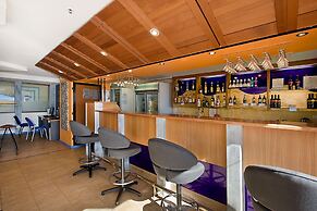 Beach House Seaside Resort Coolangatta