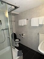ROESLI Guest House