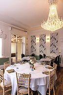 Woodlands Lodge Hotel