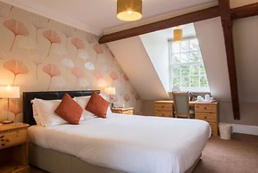 Woodlands Lodge Hotel