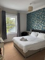 Woodlands Lodge Hotel